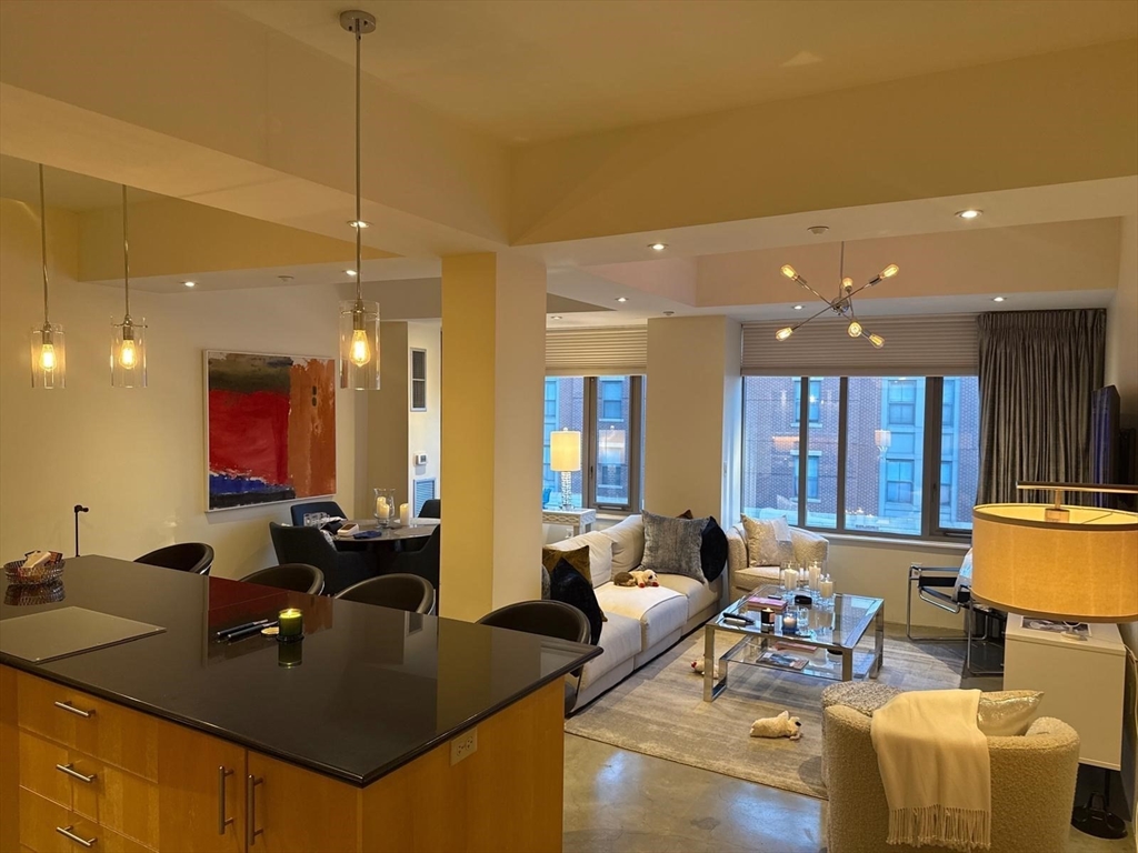 1313 Washington St, Boston, Massachusetts, 1 Bedroom Bedrooms, 2 Rooms Rooms,1 BathroomBathrooms,Residential Lease,For Rent,Washington St,73418788