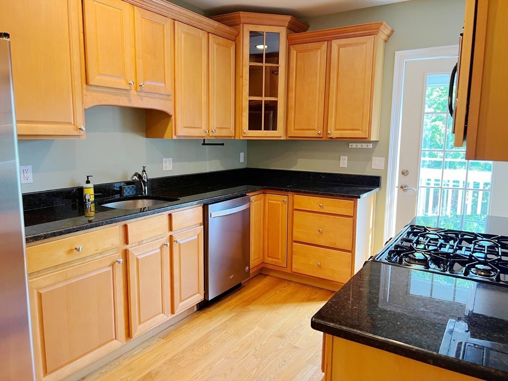 30 Parker St, Watertown, Massachusetts, 3 Bedrooms Bedrooms, 5 Rooms Rooms,2 BathroomsBathrooms,Residential Lease,For Rent,Parker St,73369566