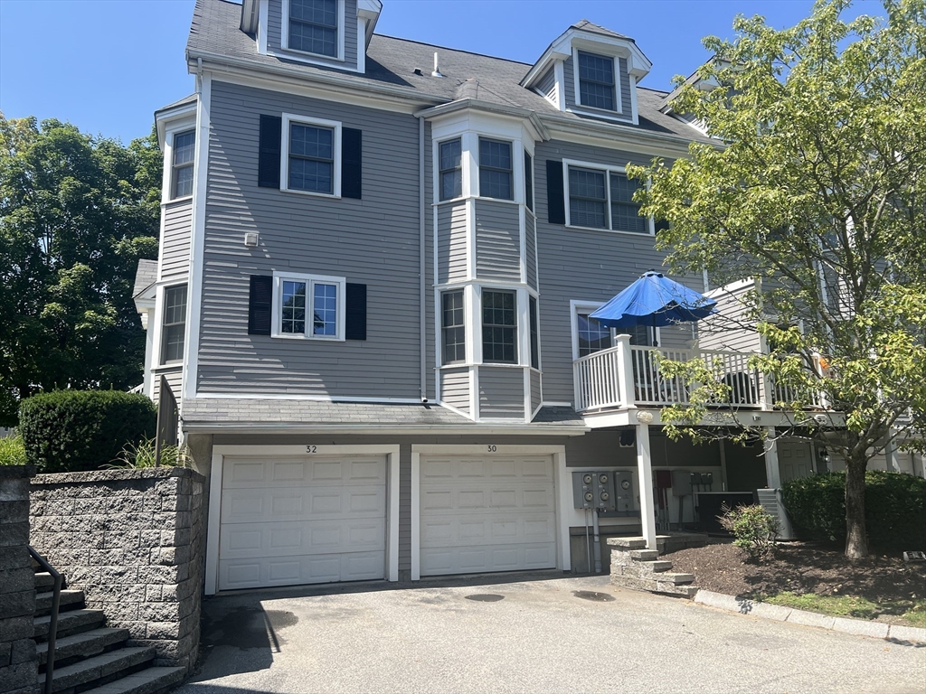 32 Westwood Street, Newton, Massachusetts, 3 Bedrooms Bedrooms, 6 Rooms Rooms,2.5 BathroomsBathrooms,Residential Lease,For Rent,Westwood Street,73412310