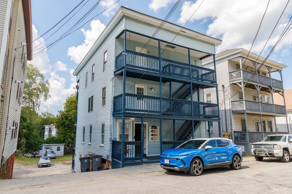 13 Greenwood Street, Gardner, Massachusetts, 3 Bedrooms Bedrooms, 5 Rooms Rooms,1 BathroomBathrooms,Residential Lease,For Rent,Greenwood Street,73426738