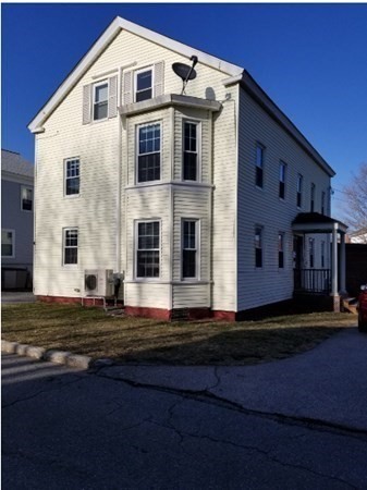 4 Underwood Ct, Westborough, Massachusetts, 2 Bedrooms Bedrooms, 4 Rooms Rooms,1 BathroomBathrooms,Residential Lease,For Rent,Underwood Ct,73437925