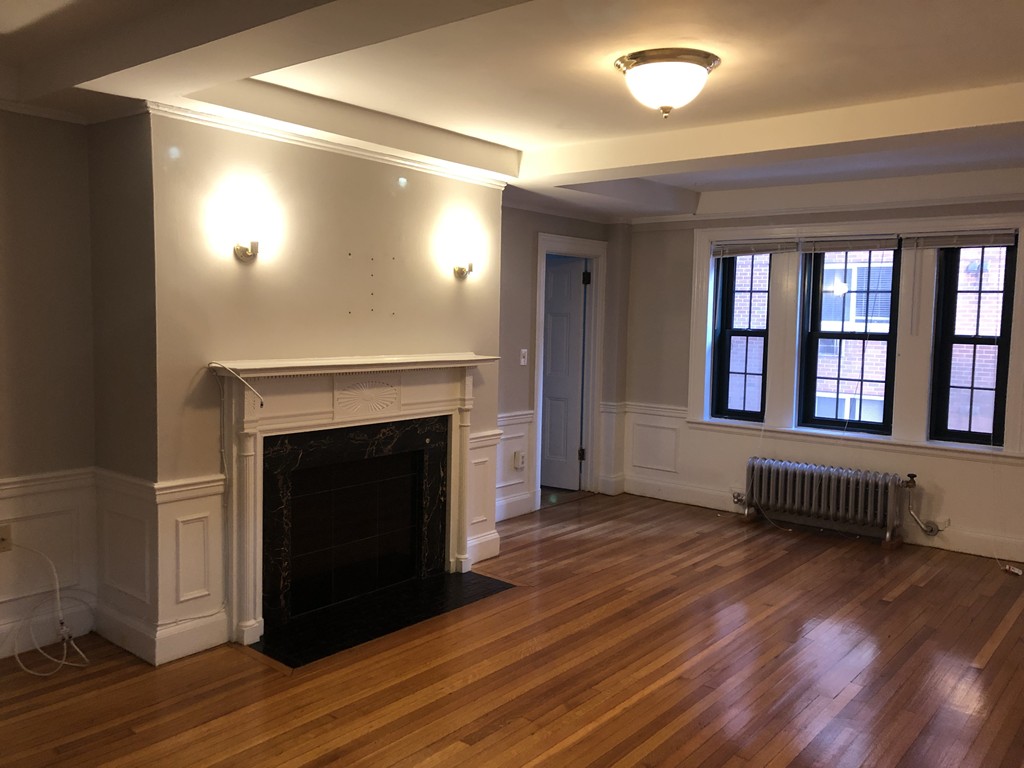 124 Bowdoin, Boston, Massachusetts, 2 Bedrooms Bedrooms, 4 Rooms Rooms,1 BathroomBathrooms,Residential Lease,For Rent,Bowdoin,73437999