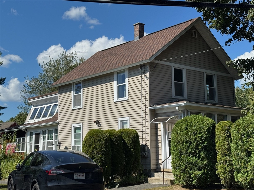 63 A Old State Rd, Whately, Massachusetts, 2 Bedrooms Bedrooms, 4 Rooms Rooms,1 BathroomBathrooms,Residential Lease,For Rent,Old State Rd,73425046