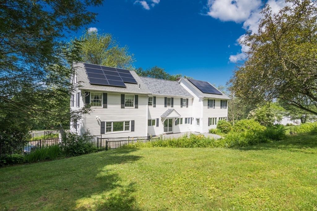 26 N Hillside Rd, Deerfield, Massachusetts, 4 Bedrooms Bedrooms, 11 Rooms Rooms,2.5 BathroomsBathrooms,Residential,For Sale,N Hillside Rd,73398185