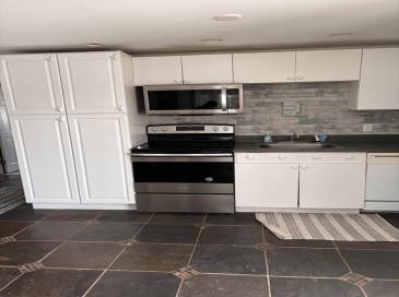 2 Pearl Street, Plymouth, Massachusetts, 2 Bedrooms Bedrooms, 4 Rooms Rooms,1 BathroomBathrooms,Residential Lease,For Rent,Pearl Street,73414004