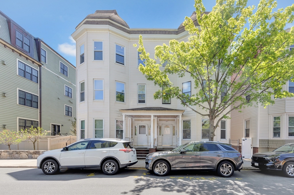 819 E 4th Street, Boston, Massachusetts, 9 Bedrooms Bedrooms, 22 Rooms Rooms,3 BathroomsBathrooms,Residential Income,For Sale,E 4th Street,73380530