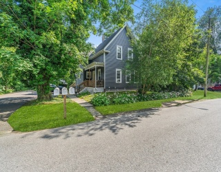 30 Cherry St, Whitman, Massachusetts, 4 Bedrooms Bedrooms, 8 Rooms Rooms,2 BathroomsBathrooms,Residential Income,For Sale,Cherry St,73405210