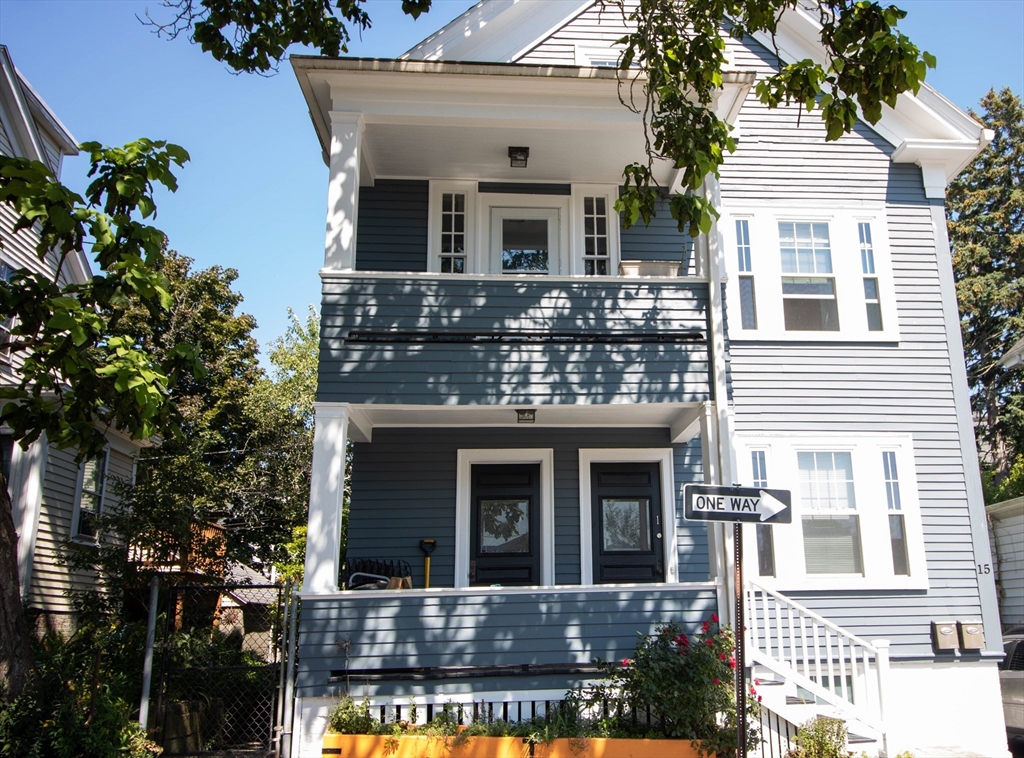 15 School Street, Gloucester, Massachusetts, 1 Bedroom Bedrooms, 4 Rooms Rooms,1 BathroomBathrooms,Residential Lease,For Rent,School Street,73420230