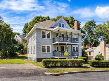 109 Orris St, Melrose, Massachusetts, 6 Bedrooms Bedrooms, 14 Rooms Rooms,2 BathroomsBathrooms,Residential Income,For Sale,Orris St,73421069