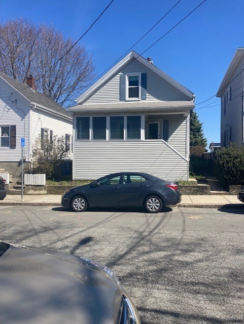 616 Woodman, Fall River, Massachusetts, 2 Bedrooms Bedrooms, 5 Rooms Rooms,1 BathroomBathrooms,Residential,For Sale,Woodman,73365612