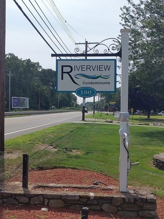 180 Tyngsboro Rd, Chelmsford, Massachusetts, 2 Bedrooms Bedrooms, 4 Rooms Rooms,1 BathroomBathrooms,Residential Lease,For Rent,Tyngsboro Rd,73427077