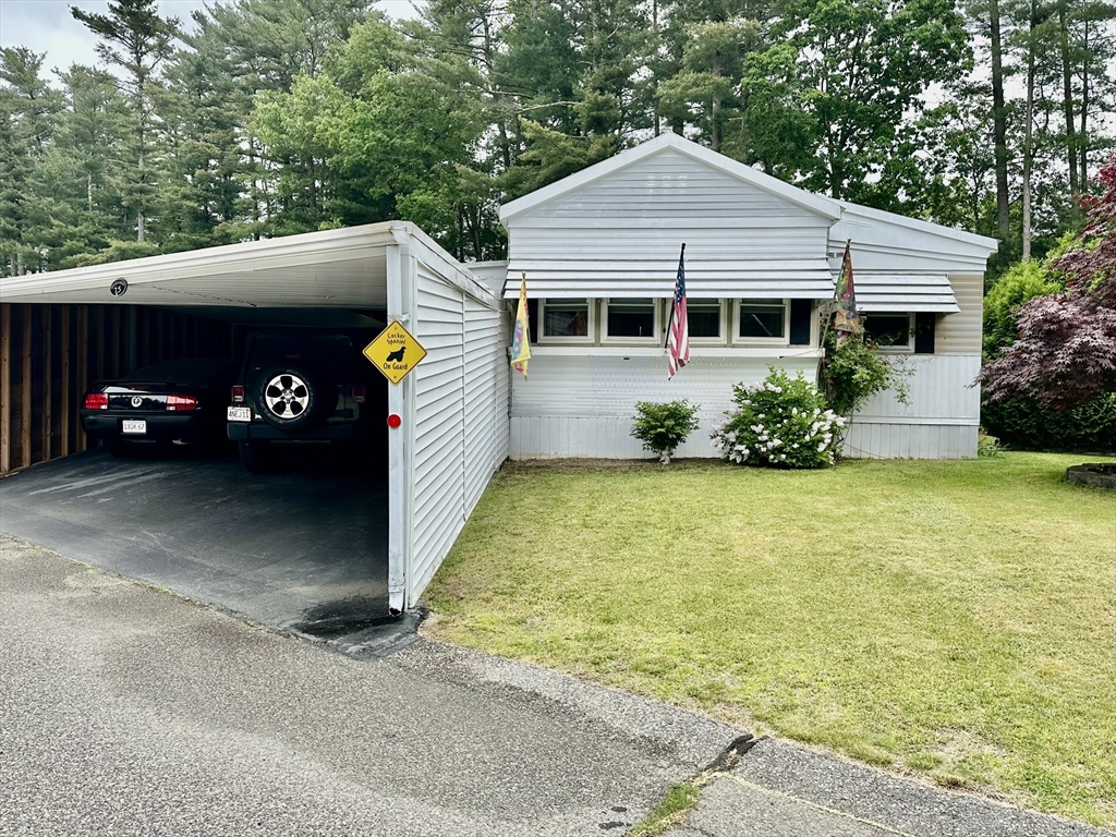 75 Maplewood Drive, Halifax, Massachusetts, 2 Bedrooms Bedrooms, 5 Rooms Rooms,1 BathroomBathrooms,Residential,For Sale,Maplewood Drive,73385104