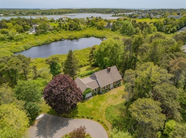 9 Bettys Path, Chatham, Massachusetts, 3 Bedrooms Bedrooms, 5 Rooms Rooms,2 BathroomsBathrooms,Residential,For Sale,Bettys Path,73343189