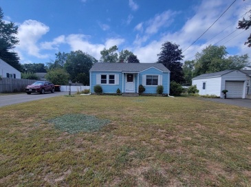 11 Brigham Rd, South Hadley, Massachusetts, 2 Bedrooms Bedrooms, 4 Rooms Rooms,1 BathroomBathrooms,Residential Lease,For Rent,Brigham Rd,73427202
