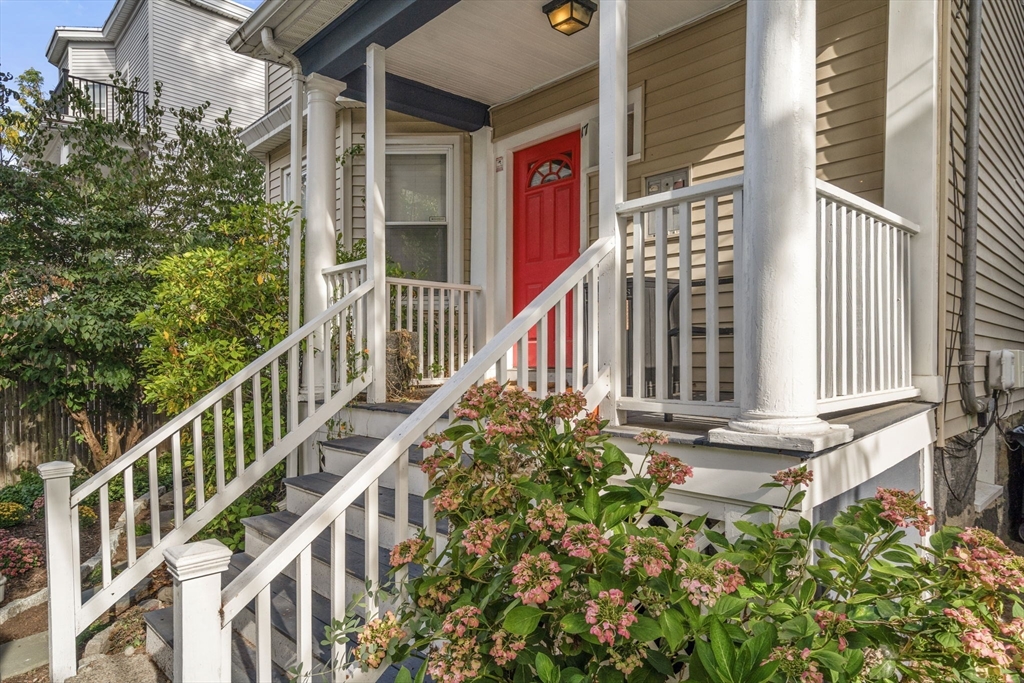 17 Germania, Boston, Massachusetts, 2 Bedrooms Bedrooms, 5 Rooms Rooms,1 BathroomBathrooms,Residential Lease,For Rent,Germania,73438339