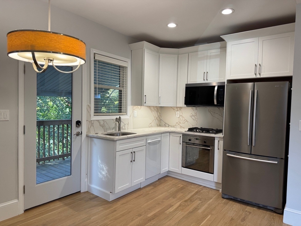 18 Reed Street, Arlington, Massachusetts, 2 Bedrooms Bedrooms, 4 Rooms Rooms,1 BathroomBathrooms,Residential Lease,For Rent,Reed Street,73438344