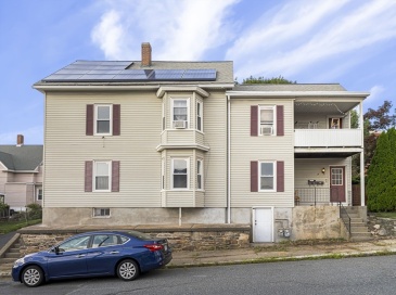 19 Chrome Street, Worcester, Massachusetts, 6 Bedrooms Bedrooms, 10 Rooms Rooms,2 BathroomsBathrooms,Residential Income,For Sale,Chrome Street,73411143