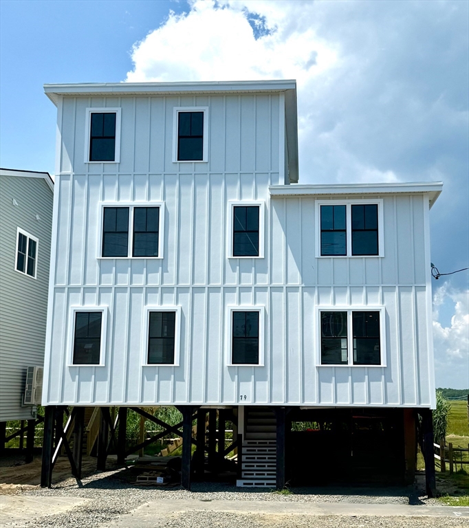 79 North End, Salisbury, Massachusetts, 3 Bedrooms Bedrooms, 5 Rooms Rooms,3.5 BathroomsBathrooms,Residential Lease,For Rent,North End,73438750