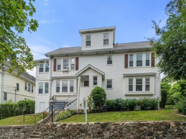 26-28 Howard Street, Arlington, Massachusetts, 6 Bedrooms Bedrooms, 16 Rooms Rooms,4 BathroomsBathrooms,Residential Income,For Sale,Howard Street,73397426