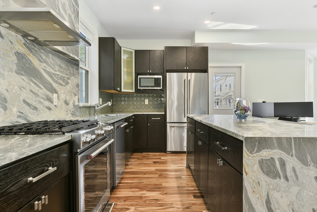 18 Granfield Ave, Boston, Massachusetts, 3 Bedrooms Bedrooms, 7 Rooms Rooms,2.5 BathroomsBathrooms,Residential Lease,For Rent,Granfield Ave,73438801