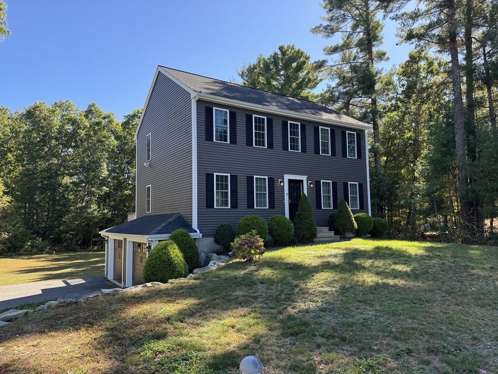 55 Wenham Rd, Carver, Massachusetts, 3 Bedrooms Bedrooms, 6 Rooms Rooms,2.5 BathroomsBathrooms,Residential Lease,For Rent,Wenham Rd,73439062