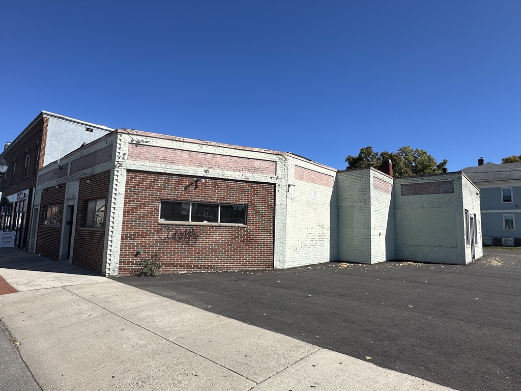 592-600 Moody St, Waltham, Massachusetts, ,Commercial Lease,For Rent,Moody St,73439175