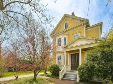 38 Lakeview Ave, Cambridge, Massachusetts, 3 Bedrooms Bedrooms, 7 Rooms Rooms,3.5 BathroomsBathrooms,Residential Lease,For Rent,Lakeview Ave,73439319