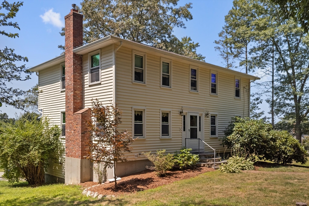 86 George Hill Rd, Grafton, Massachusetts, 4 Bedrooms Bedrooms, 6 Rooms Rooms,2.5 BathroomsBathrooms,Residential,For Sale,George Hill Rd,73418289