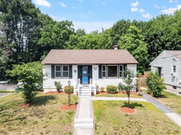 12 Beresford St., Lawrence, Massachusetts, 2 Bedrooms Bedrooms, 5 Rooms Rooms,2 BathroomsBathrooms,Residential,For Sale,Beresford St.,73395852