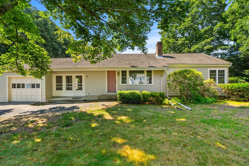 15 Cherry St, Wenham, Massachusetts, 2 Bedrooms Bedrooms, 5 Rooms Rooms,1 BathroomBathrooms,Residential,For Sale,Cherry St,73411210