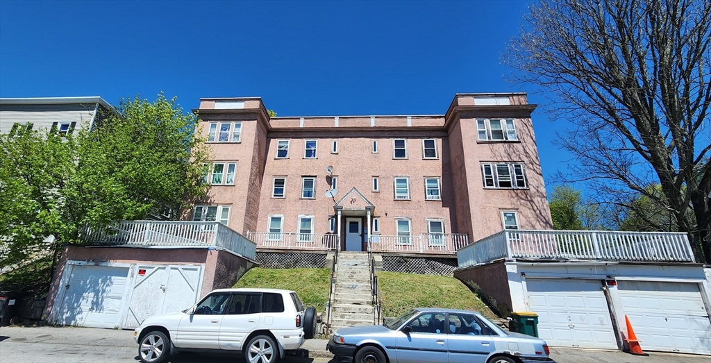 11 Mount Vernon Street, Worcester, Massachusetts, 12 Bedrooms Bedrooms, 24 Rooms Rooms,6 BathroomsBathrooms,Residential Income,For Sale,Mount Vernon Street,73409707