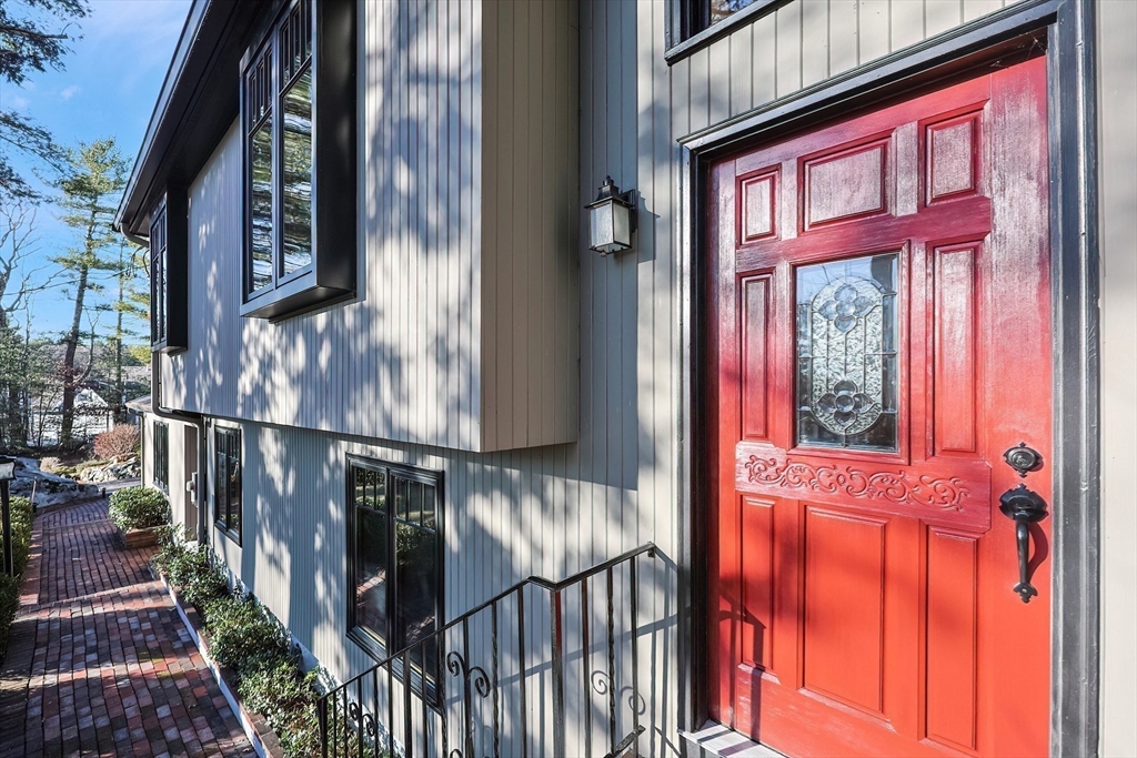 19 Eastmount Road, Medfield, Massachusetts, 4 Bedrooms Bedrooms, 12 Rooms Rooms,4 BathroomsBathrooms,Residential,For Sale,Eastmount Road,73323344