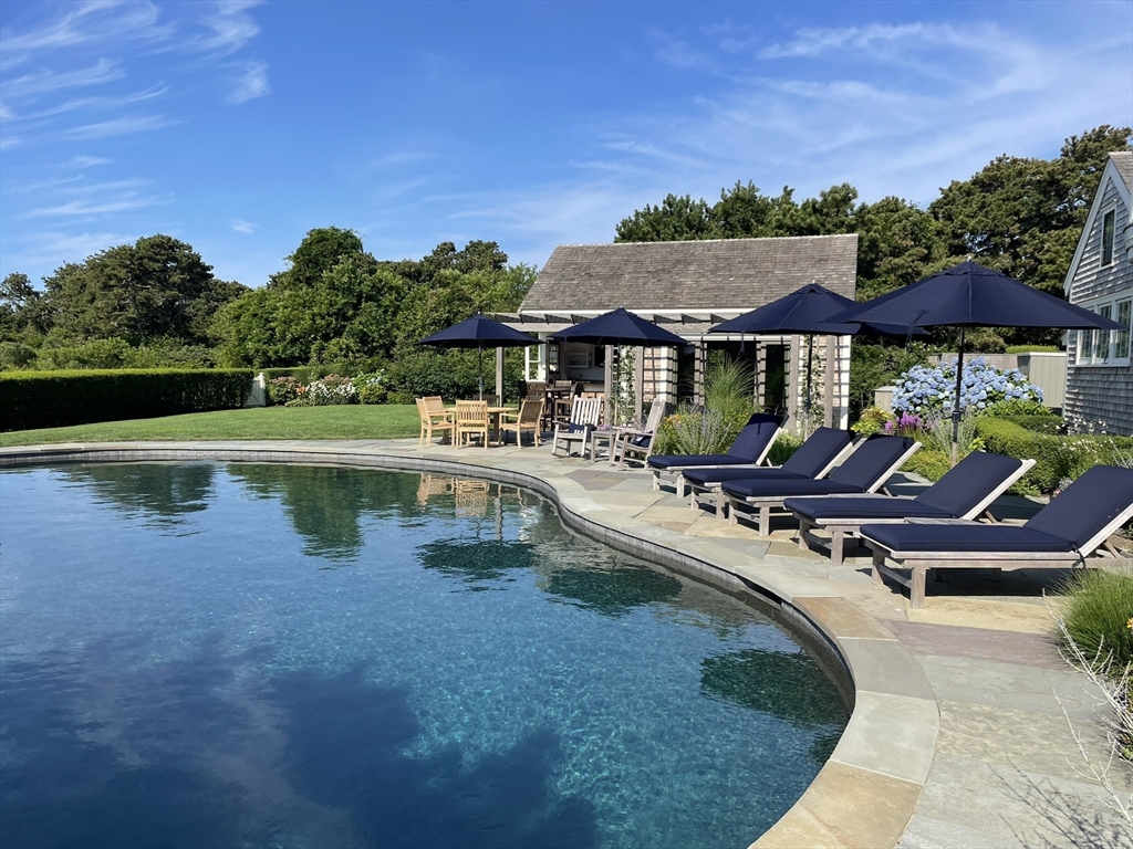 1 Pochick Avenue, Nantucket, Massachusetts, 6 Bedrooms Bedrooms, 12 Rooms Rooms,6 BathroomsBathrooms,Residential Lease,For Rent,Pochick Avenue,73439499