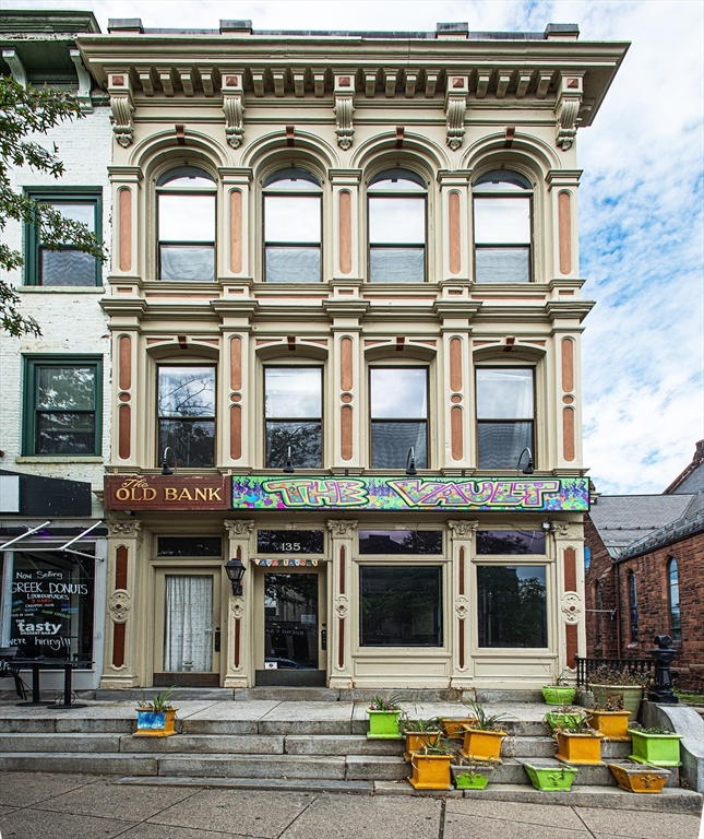 135 Main St, Northampton, Massachusetts, ,Commercial Lease,For Rent,Main St,73439580