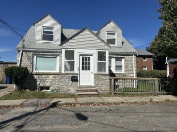206 Adams St, Newton, Massachusetts, 3 Bedrooms Bedrooms, 6 Rooms Rooms,3 BathroomsBathrooms,Residential Lease,For Rent,Adams St,73439516