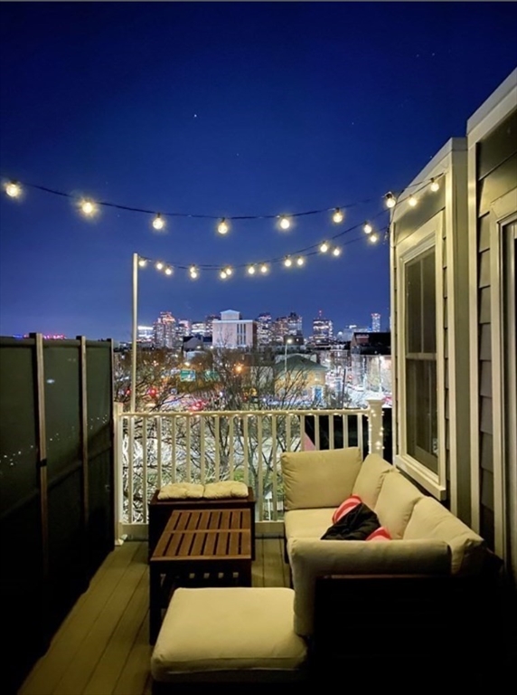 179 London St., Boston, Massachusetts, 2 Bedrooms Bedrooms, 5 Rooms Rooms,2 BathroomsBathrooms,Residential Lease,For Rent,London St.,73439815