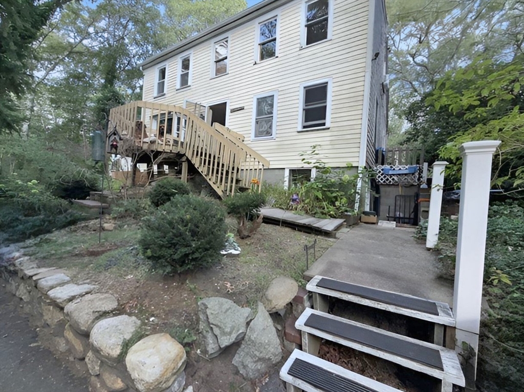 16 Long Pond Dr, Harwich, Massachusetts, 5 Bedrooms Bedrooms, 7 Rooms Rooms,2.5 BathroomsBathrooms,Residential,For Sale,Long Pond Dr,73439904