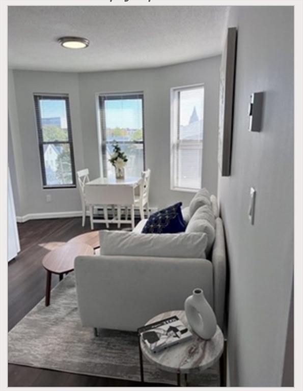 56 Johnson Street, Lynn, Massachusetts, 2 Bedrooms Bedrooms, 3 Rooms Rooms,1 BathroomBathrooms,Residential Lease,For Rent,Johnson Street,73439912