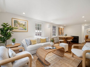 21 Branch Street, Boston, Massachusetts, 2 Bedrooms Bedrooms, 6 Rooms Rooms,2 BathroomsBathrooms,Residential,For Sale,Branch Street,73395764