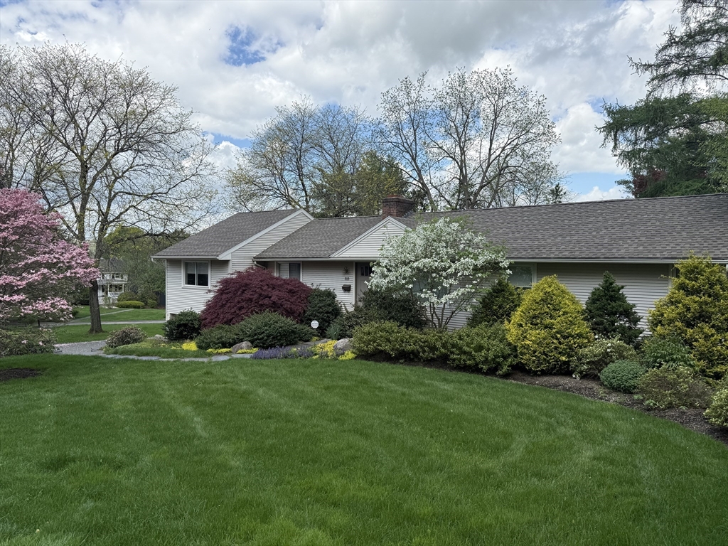 313 Amity St, Amherst, Massachusetts, 3 Bedrooms Bedrooms, 6 Rooms Rooms,1 BathroomBathrooms,Residential,For Sale,Amity St,73415562