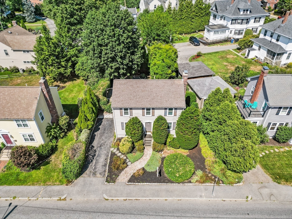 87 Summer St, Waltham, Massachusetts, 3 Bedrooms Bedrooms, 6 Rooms Rooms,1.5 BathroomsBathrooms,Residential,For Sale,Summer St,73425752