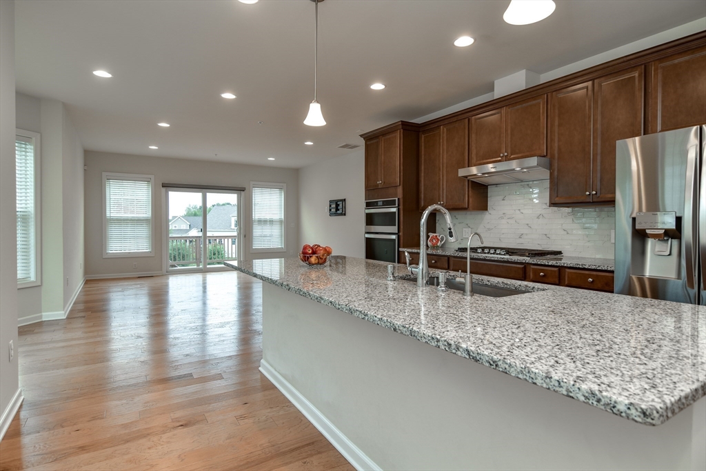 35 Magnolia Dr, Hopkinton, Massachusetts, 3 Bedrooms Bedrooms, 6 Rooms Rooms,2.5 BathroomsBathrooms,Residential Lease,For Rent,Magnolia Dr,73426338