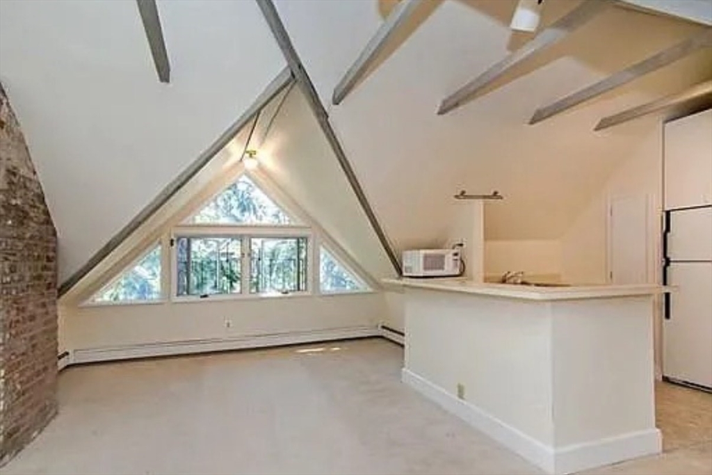 25 Maple Avenue, Cambridge, Massachusetts, 1 Bedroom Bedrooms, 3 Rooms Rooms,1 BathroomBathrooms,Residential Lease,For Rent,Maple Avenue,73440038