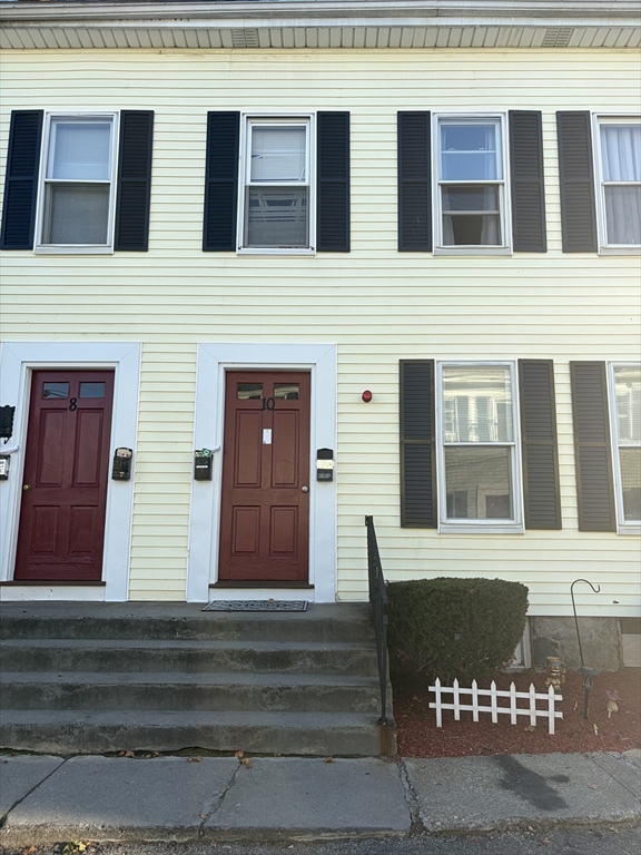 10 Exchange Ct, Waltham, Massachusetts, 1 Bedroom Bedrooms, 3 Rooms Rooms,1 BathroomBathrooms,Residential Lease,For Rent,Exchange Ct,73440254