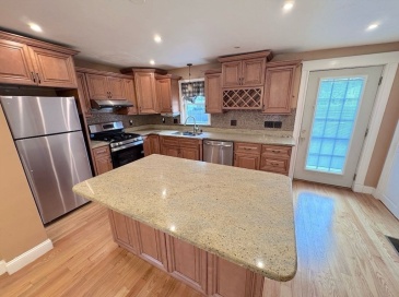 848 Main St., Winchester, Massachusetts, 4 Bedrooms Bedrooms, 8 Rooms Rooms,1.5 BathroomsBathrooms,Residential Lease,For Rent,Main St.,73433939