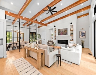 4 Edwards Bridge Road, Marion, Massachusetts, 3 Bedrooms Bedrooms, 6 Rooms Rooms,3.5 BathroomsBathrooms,Residential,For Sale,Edwards Bridge Road,73440131