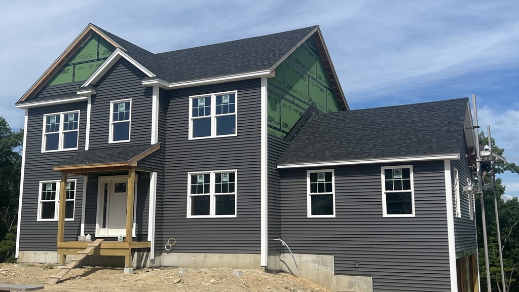 3 Michael Anthony Road, Haverhill, Massachusetts, 3 Bedrooms Bedrooms, 7 Rooms Rooms,2.5 BathroomsBathrooms,Residential,For Sale,Michael Anthony Road,73440499