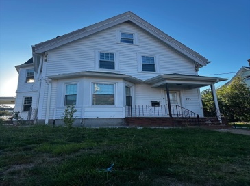 195 Newbury St, Brockton, Massachusetts, 4 Bedrooms Bedrooms, 6 Rooms Rooms,1 BathroomBathrooms,Residential Lease,For Rent,Newbury St,73440539