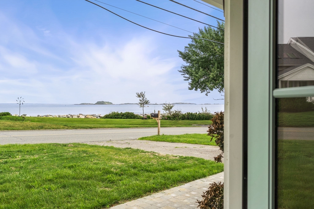 1153 Nantasket Ave, Hull, Massachusetts, 3 Bedrooms Bedrooms, 6 Rooms Rooms,1 BathroomBathrooms,Residential,For Sale,Nantasket Ave,73363519