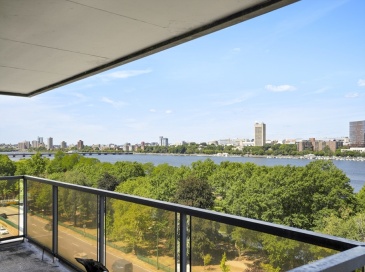 180 Beacon Street, Boston, Massachusetts, 2 Bedrooms Bedrooms, 4 Rooms Rooms,2.5 BathroomsBathrooms,Residential Lease,For Rent,Beacon Street,73428892